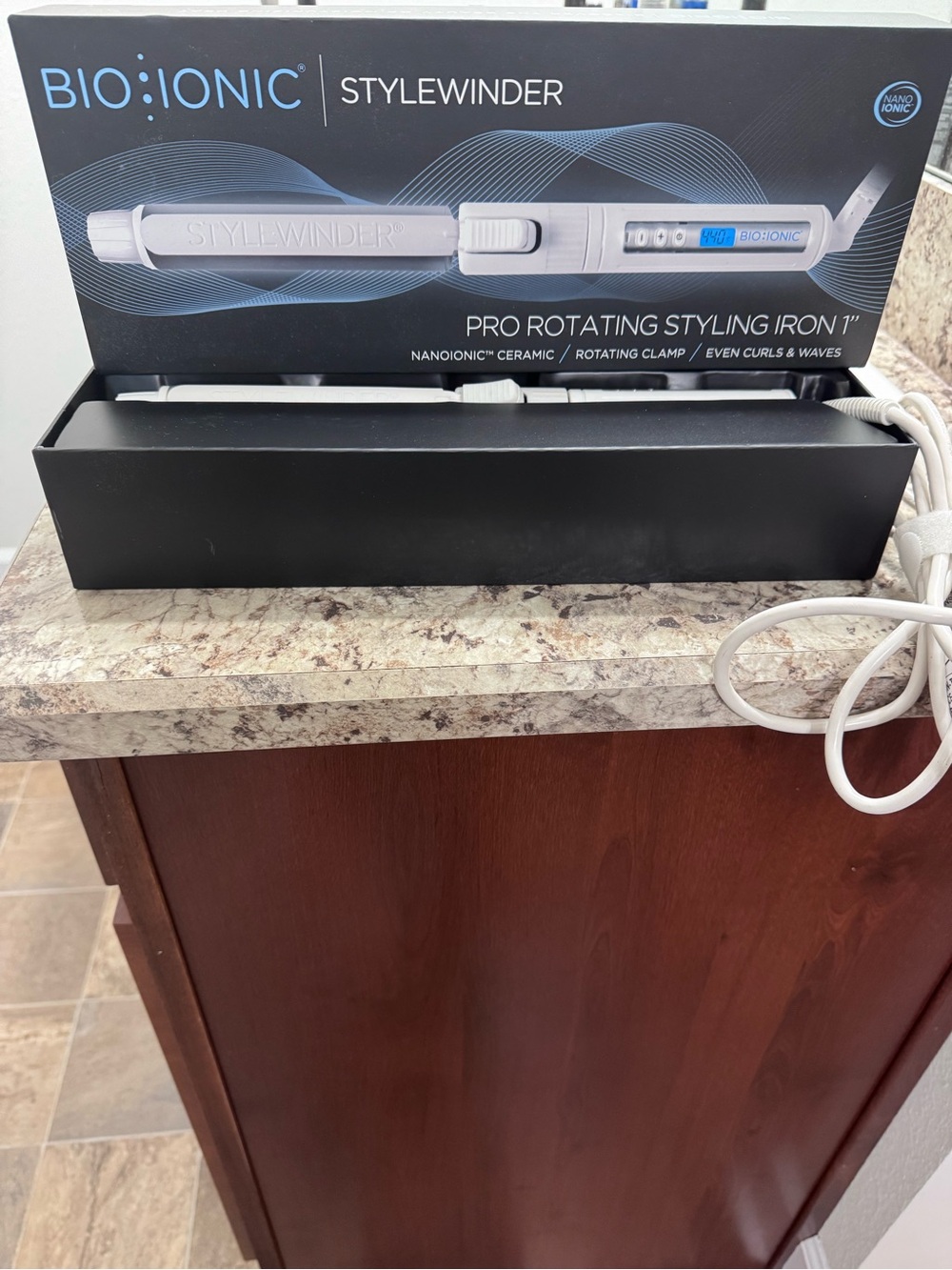 Bio Ionic StyleWinder Pro Rotating Styling Iron - White